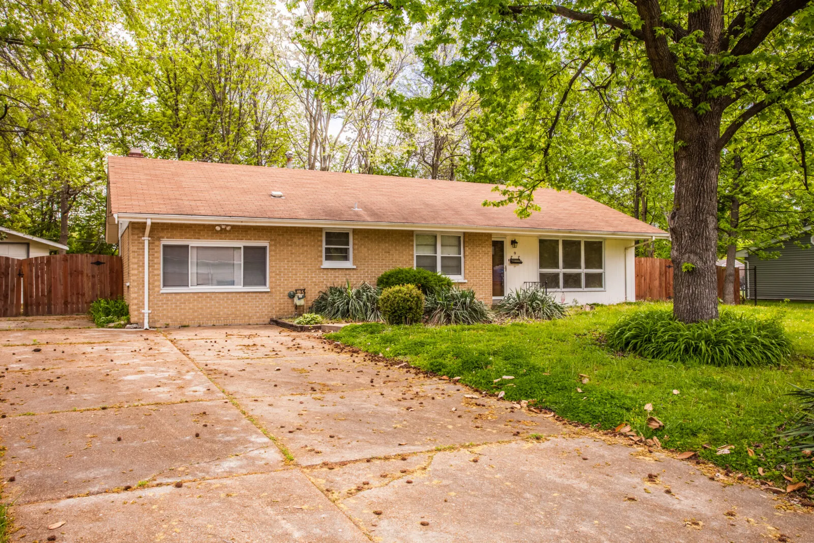 The front of a property that we bought fast for cash