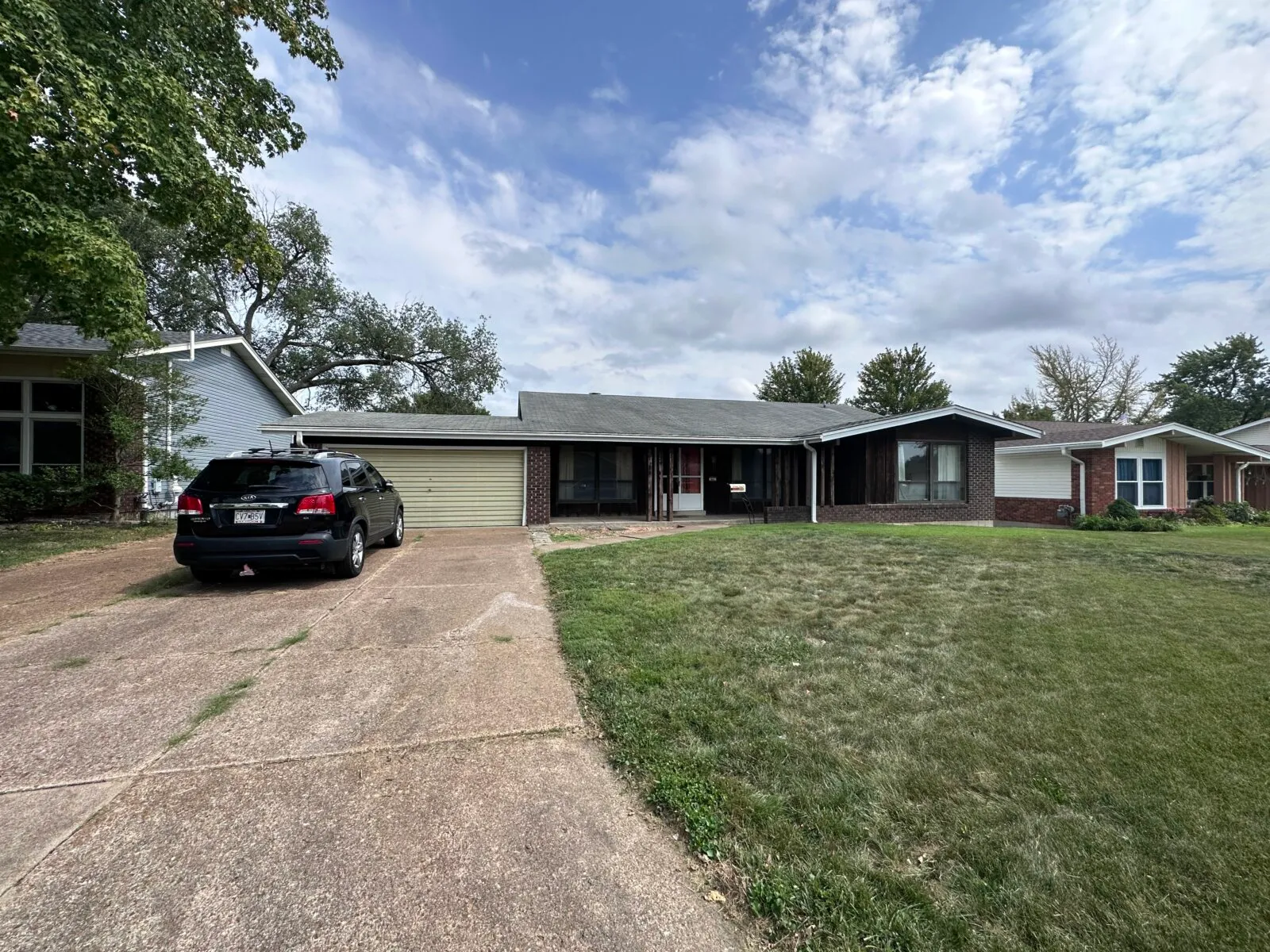 We buy houses in St. Louis that need repairs