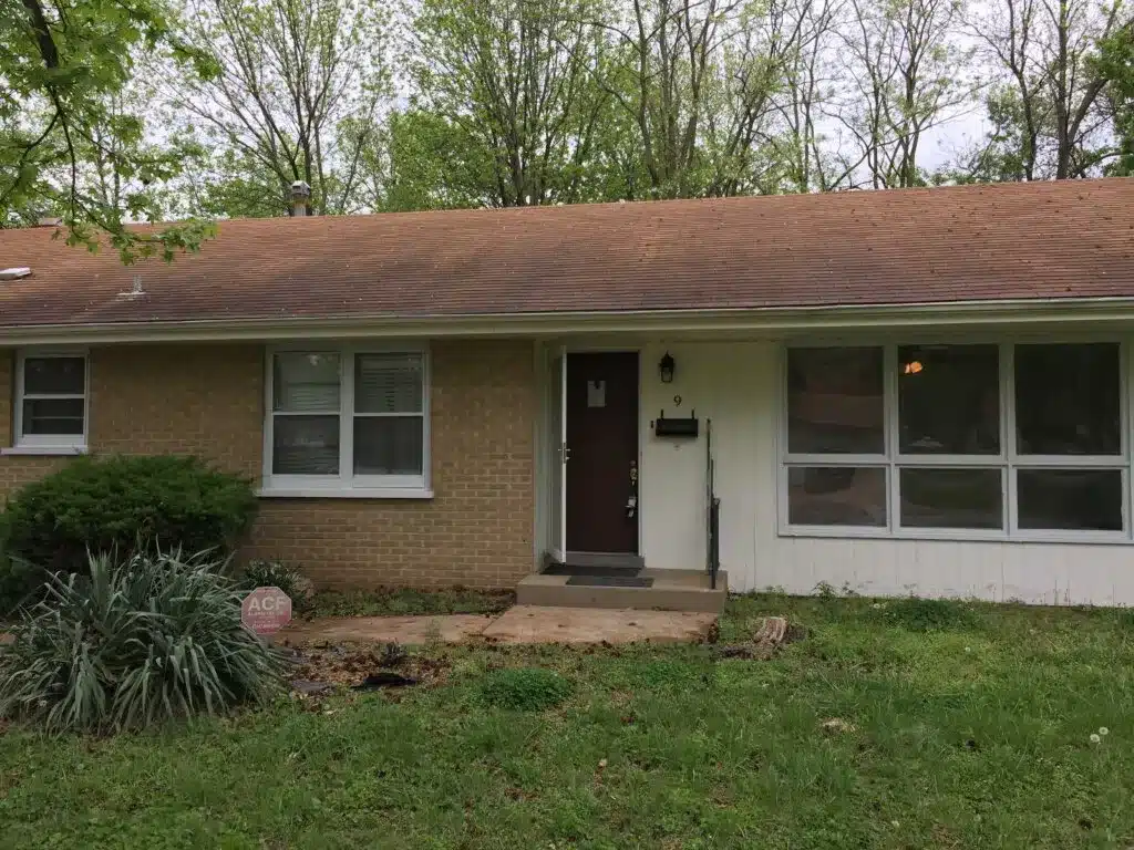 The front of a house we purchased for cash in St. Louis