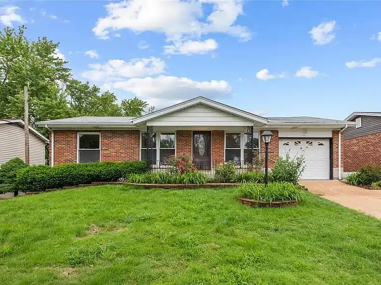 The front of house that we listed in St. Louis, Missouri