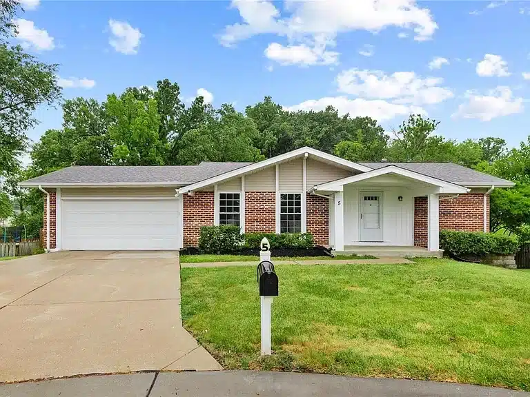 St. Peters 14 A brick house in St. Peters, Missouri